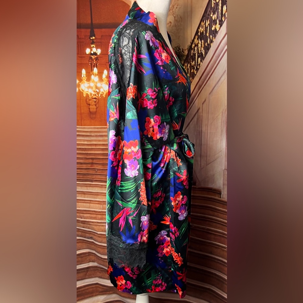 NWT Victoria's Secret Moonlight Tropic Multicolor Floral Satin lace Robe belted - Picture 9 of 11